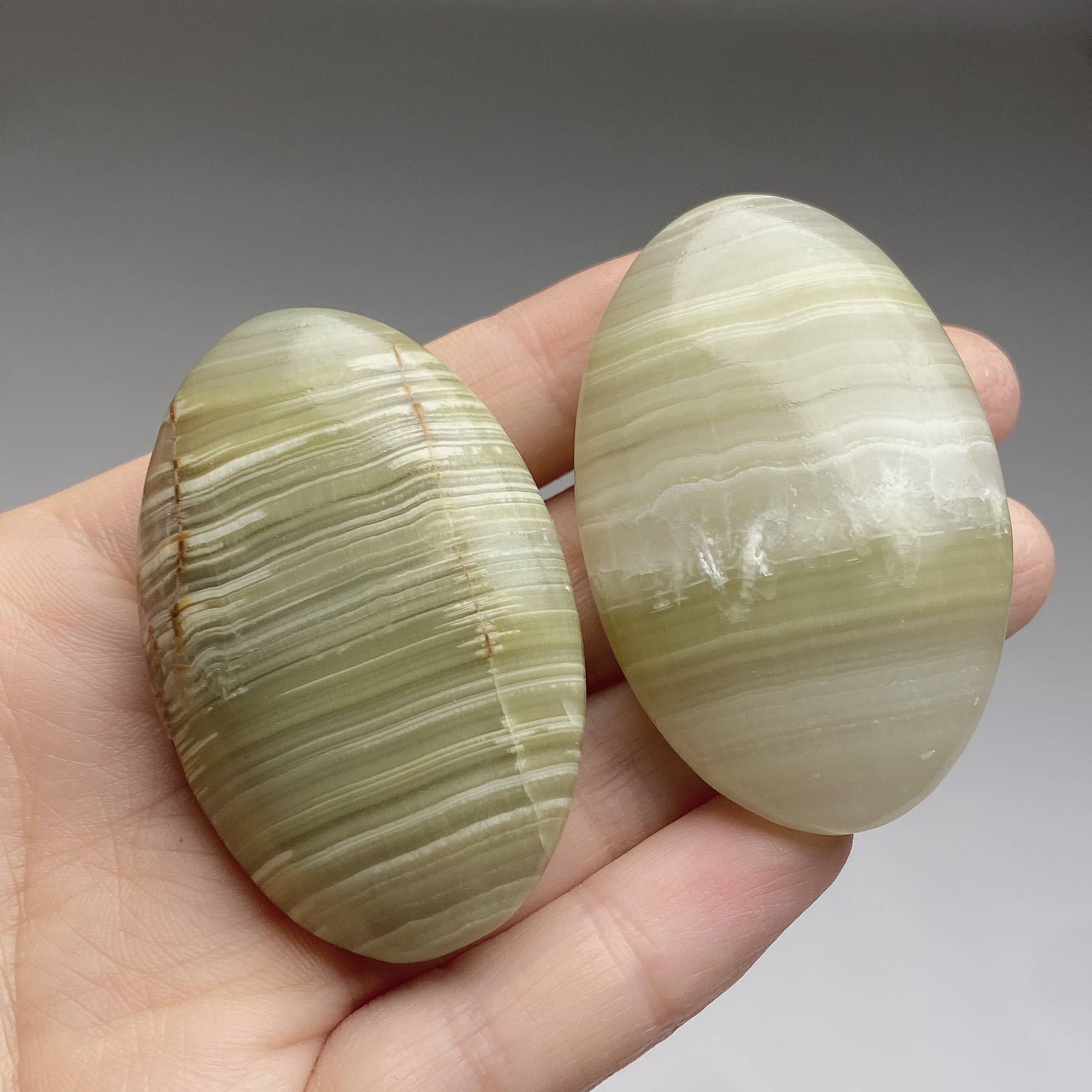 Afghanische-Jade Handstein circa 5cm