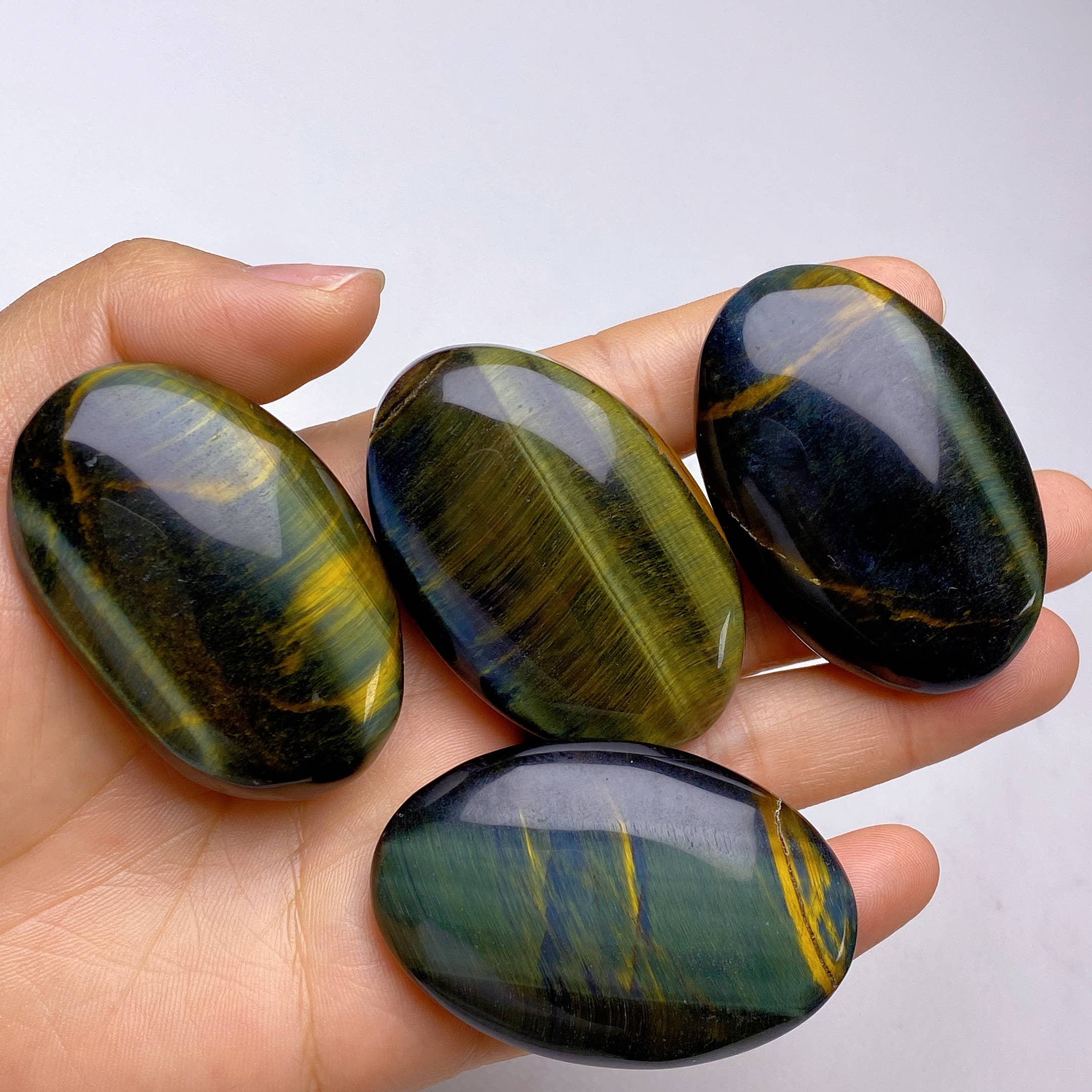 Blauer Tigerauge Handstein