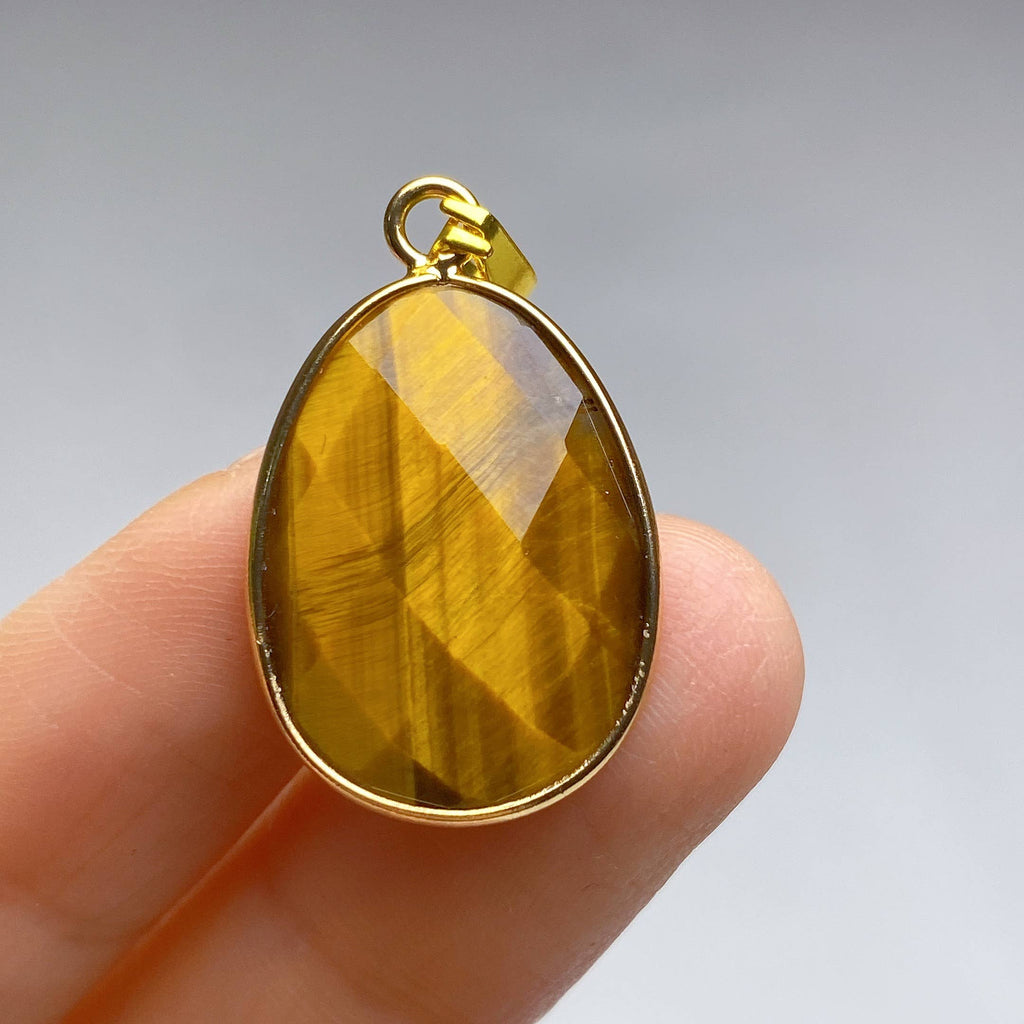 Facettierte Kristall-Anhänger