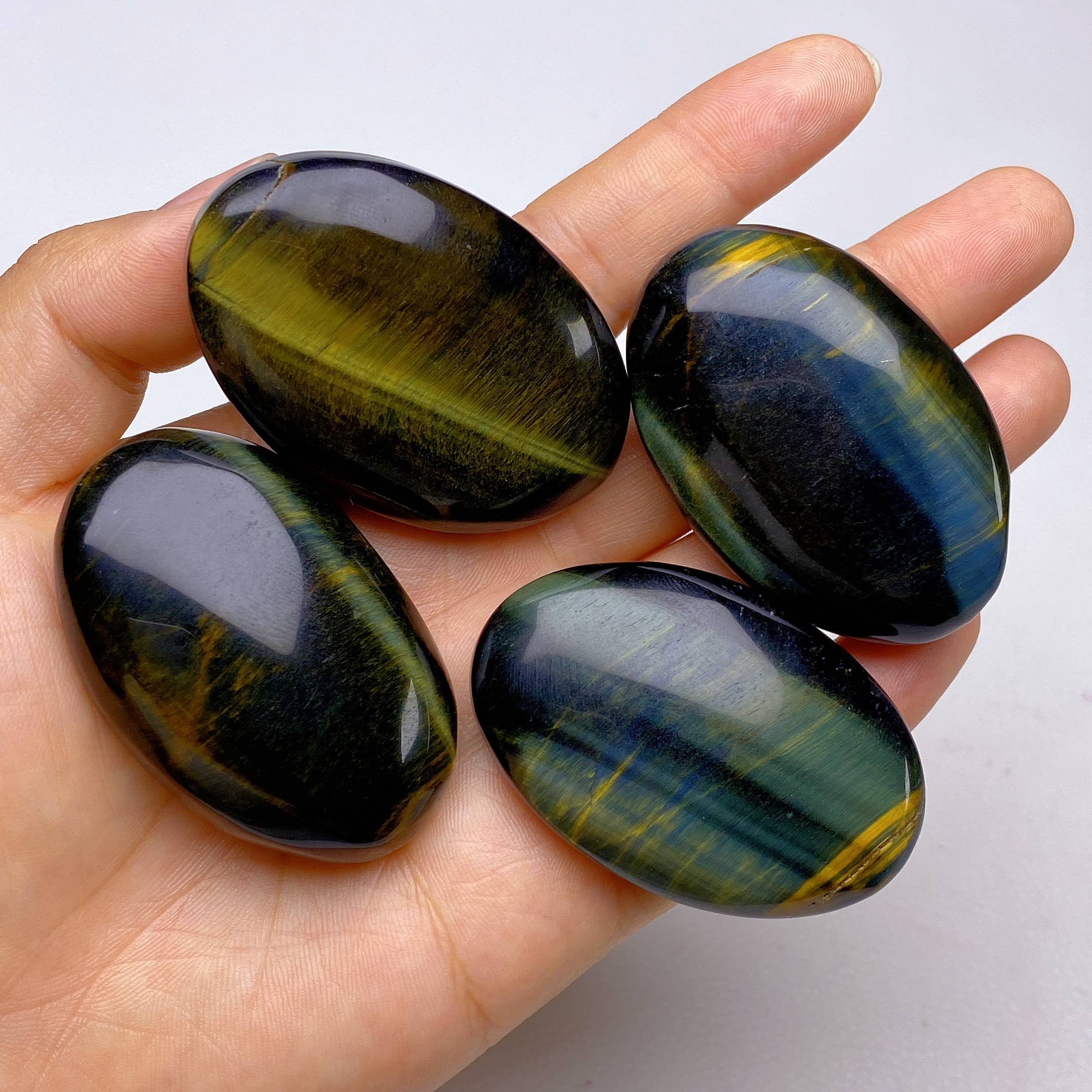 Blauer Tigerauge Handstein