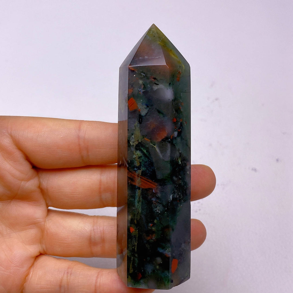 Afrikanischer Blutstein-Obelisk