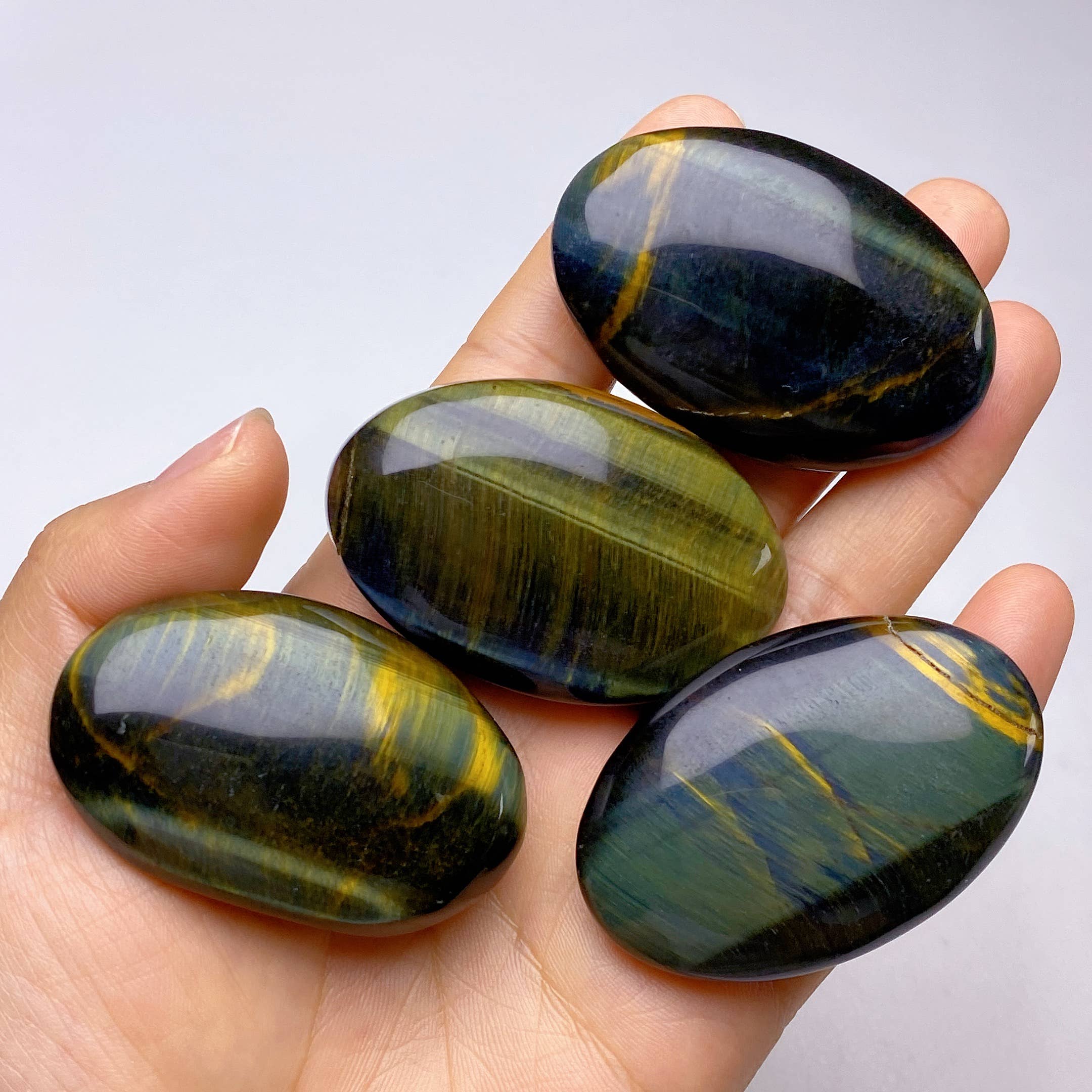 Blauer Tigerauge Handstein